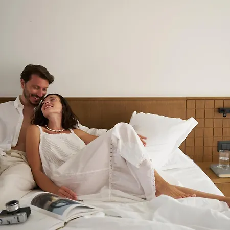 Galaxy Suites Boutique Resort (Adults Only)-2