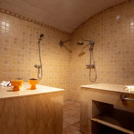 Intouriste Hotel&Suites-3