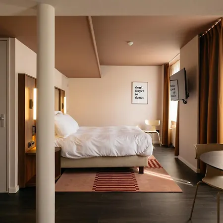 Hotel Vrythof - Just A Room - Digital Check-In, Key By Email Or Sms-2