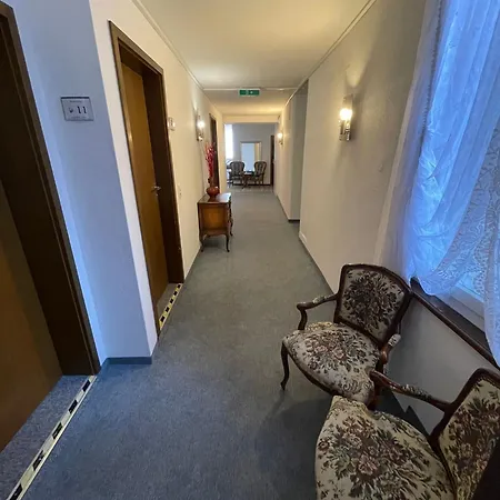 Hotel Garni Ratstube-2