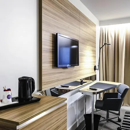 Novotel Paris 14 Porte D'Orleans-3