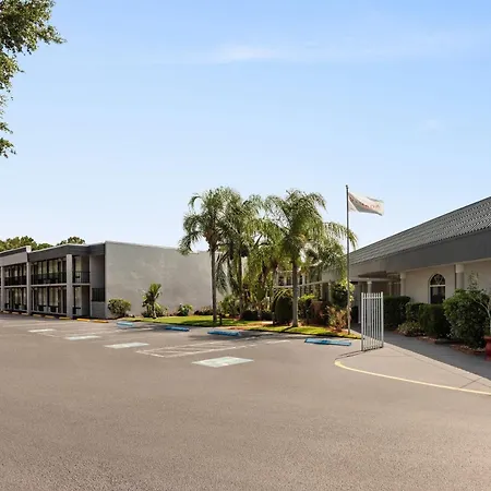 Ramada By Wyndham Cocoa-3