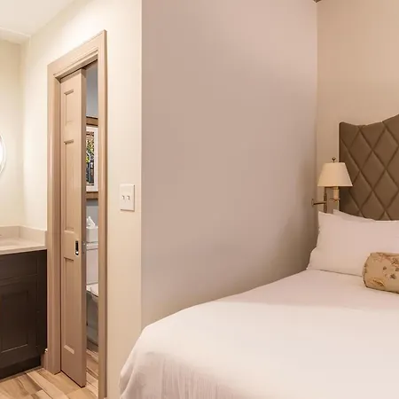 Andrew Pinckney Inn-2