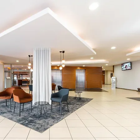 Courtyard By Marriott Pilsen-3