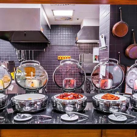 Courtyard By Marriott Pilsen-2