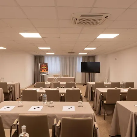 Moevenpick Hotel Bari-3