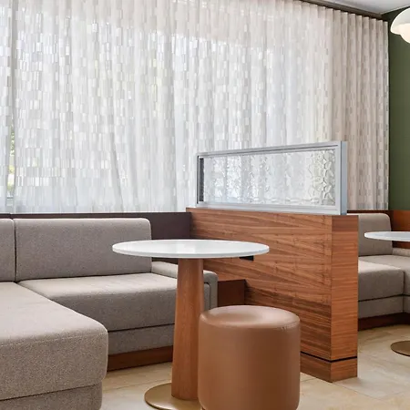 Gateway Hotel Santa Monica-2