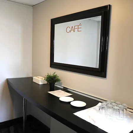 Travelodge By Wyndham Quebec City Hotel & Convention Centre-3