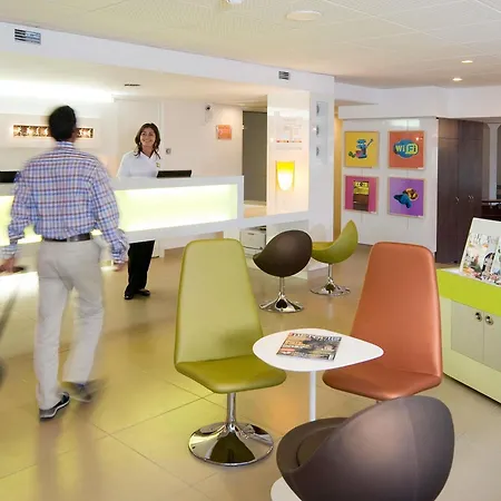 Ibis Styles Bordeaux Aeroport-2