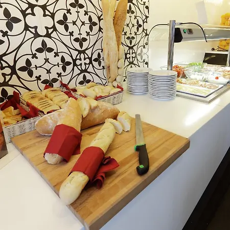 Holiday Inn Genoa City By Ihg-3