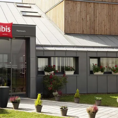 Ibis Nemours-3