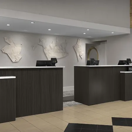 Doubletree By Hilton Philadelphia Airport-2