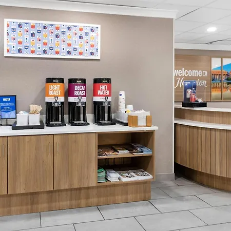 Hampton Inn Albany-Wolf Road-3
