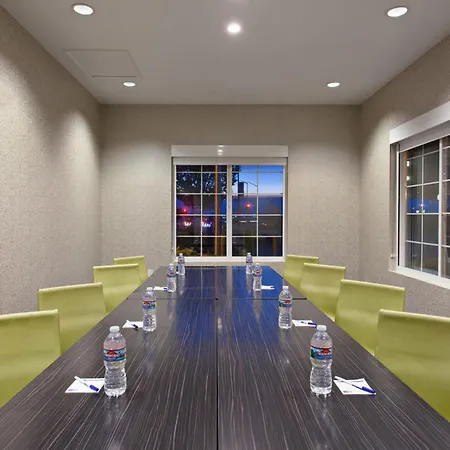 Holiday Inn Express & Suites Oakland - Airport By Ihg-2