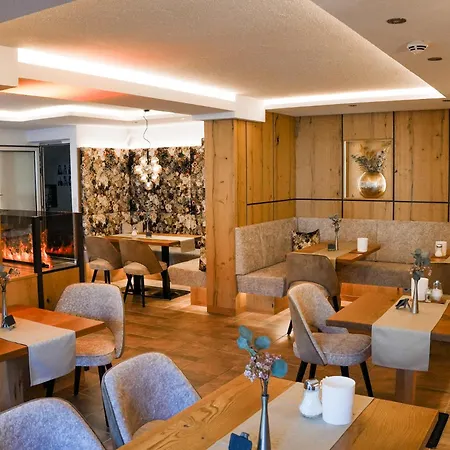 Adler Hotel-Pension-3