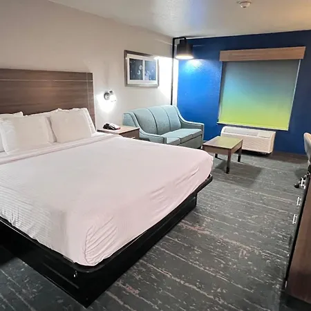Best Western Plus Memorial Inn-2