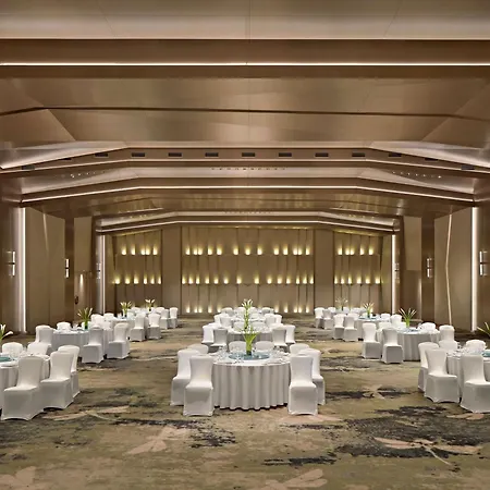 Pullman Danang Beach Resort-3