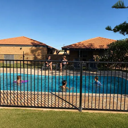 Geraldton'S Ocean West Holiday Units & Short Stay Accommodation-2