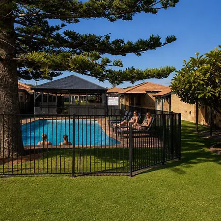 Geraldton'S Ocean West Holiday Units & Short Stay Accommodation-3