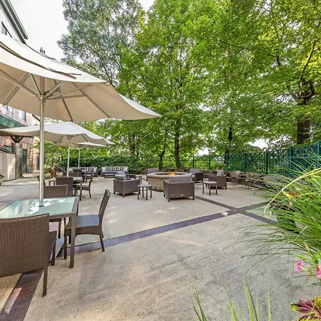 Courtyard By Marriott Boston Waltham-3