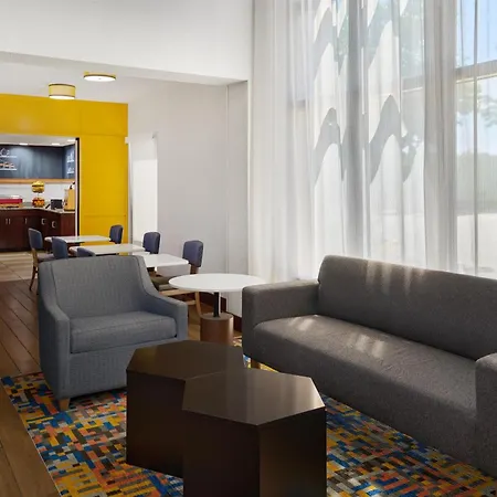 Hampton Inn Lawrence-3