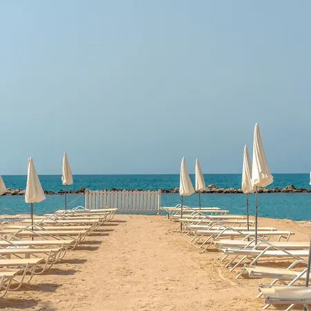 Holiday Inn Nice - Port St Laurent By Ihg-3