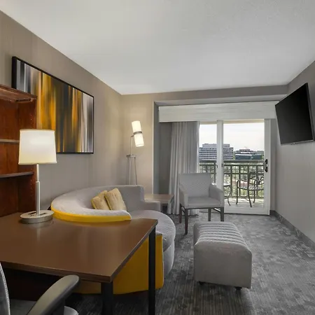 Courtyard By Marriott Tysons Mclean-3