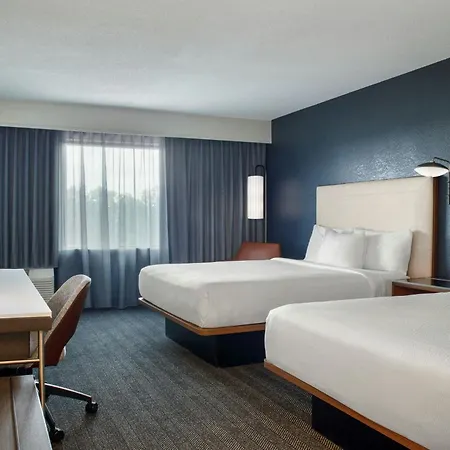 Courtyard By Marriott Wichita East-3