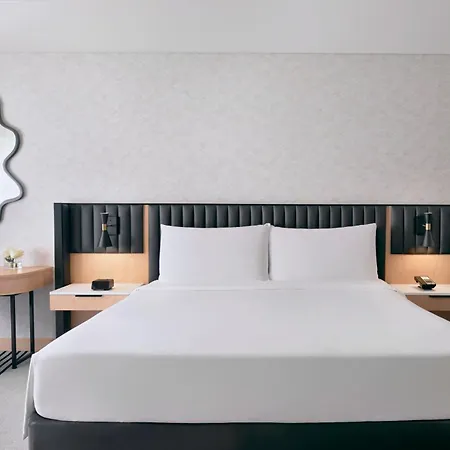 Crowne Plaza Dubai Deira By Ihg-3