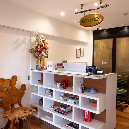 Inn At Temple St By Q Loft Newly Renovated-2