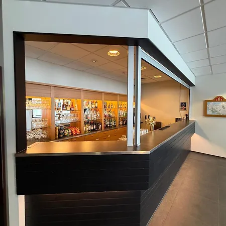 Hotel Cabin-2