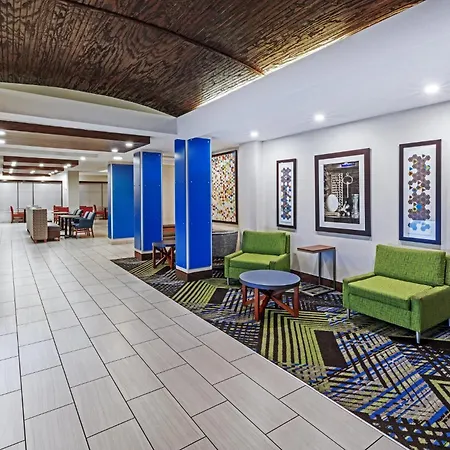 Holiday Inn Express & Suites - Laredo-Event Center Area By Ihg-2