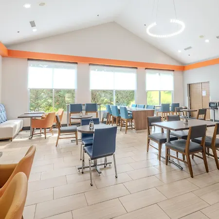 Holiday Inn Express Hotel & Suites Christiansburg By Ihg-2