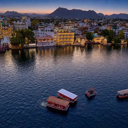 Sarovar - Lake Facing Boutique Hotel On Lake Pichola-2