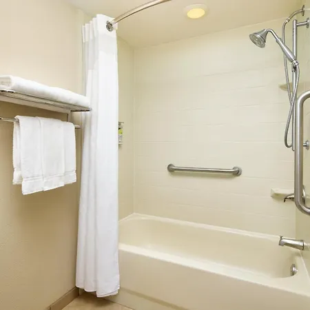 Holiday Inn Express & Suites Alpharetta - Windward Parkway By Ihg-3