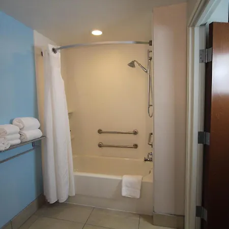 Holiday Inn Express Hotel & Suites Charleston - North By Ihg-2