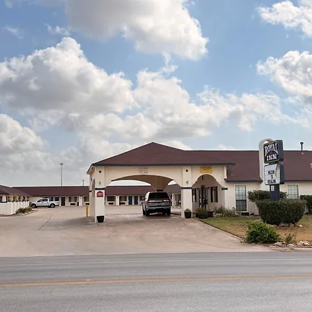 Royal Inn Pearsall-2