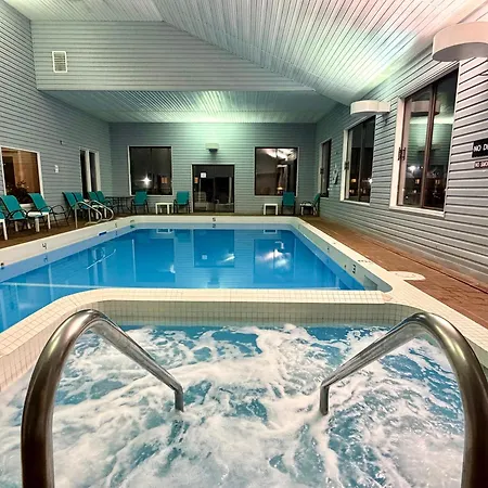 Americas Best Value Inn Saint Ignace-3