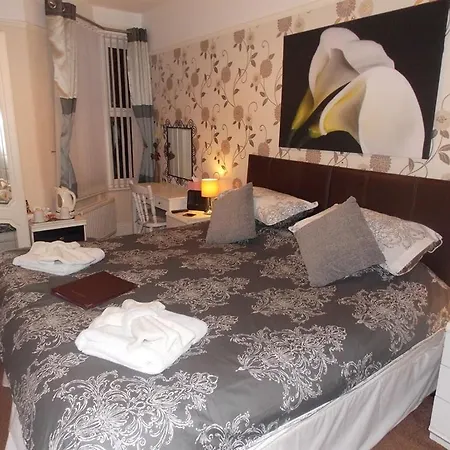 Easton Court-2