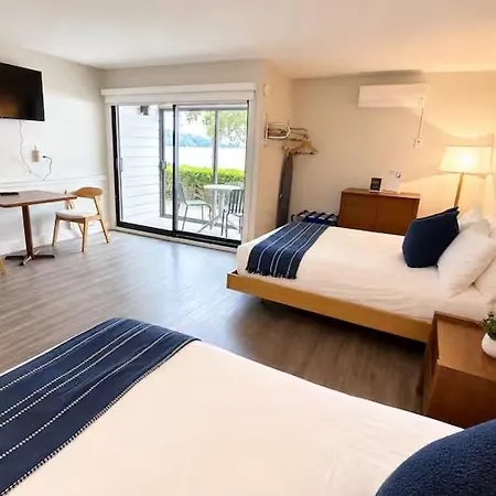 Sechelt Inn-2