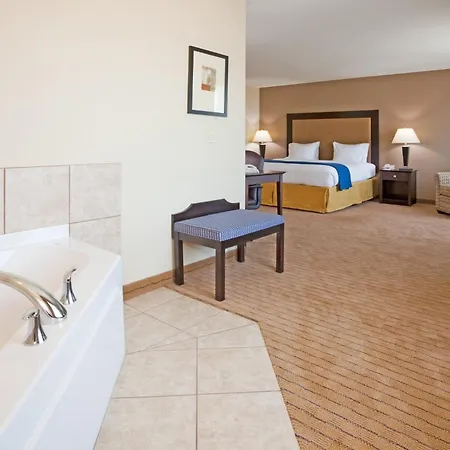Holiday Inn Express & Suites Madison-Verona By Ihg-2