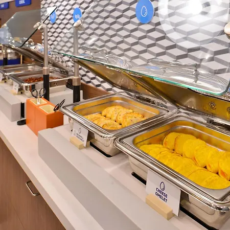 Holiday Inn Express Hotel & Suites Saint - Hyacinthe By Ihg-2