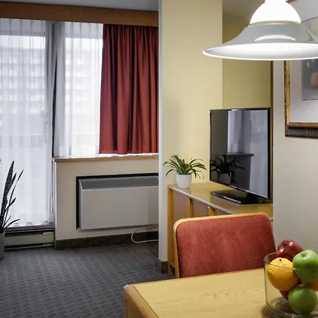Cartier Place Suite Hotel-3