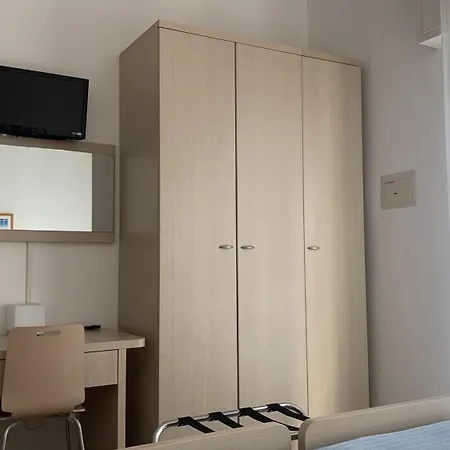 Hotel Monti-2