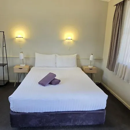 Hamilton Hume Motor Inn-3
