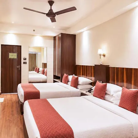 Hotel Holiday Resort-3
