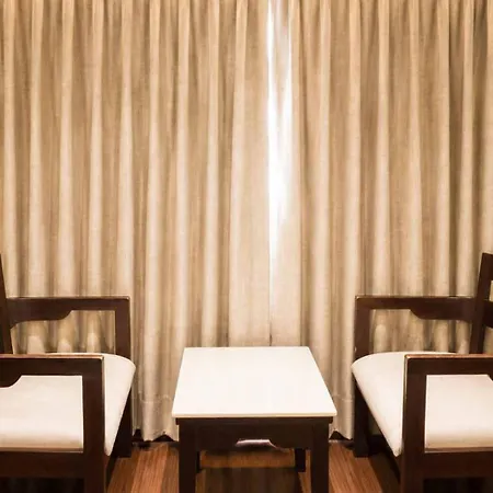 Hotel Holiday Resort-2