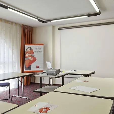 Ibis Poitiers Centre-2