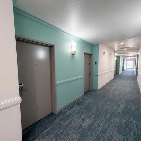 Comfort Suites Galveston Cruise Port Area - Beachside-3