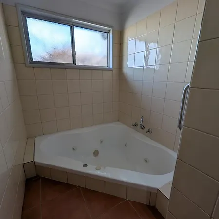 Swansea Motor Inn Tasmania-3